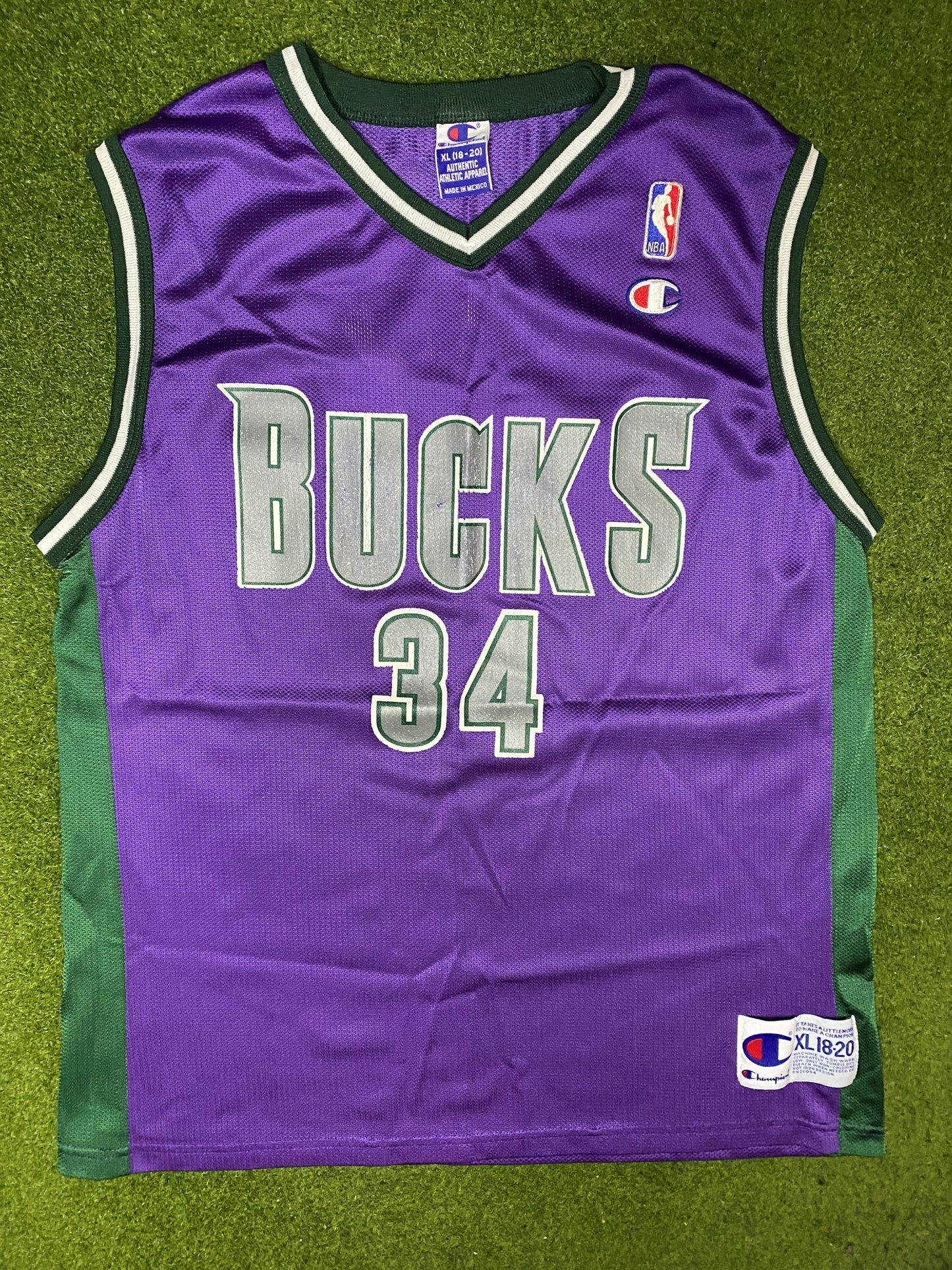 1996-2001 Milwaukee Bucks - Ray Allen #34 - Vintage NBA Jersey (Youth XL) - Gametime Vintage