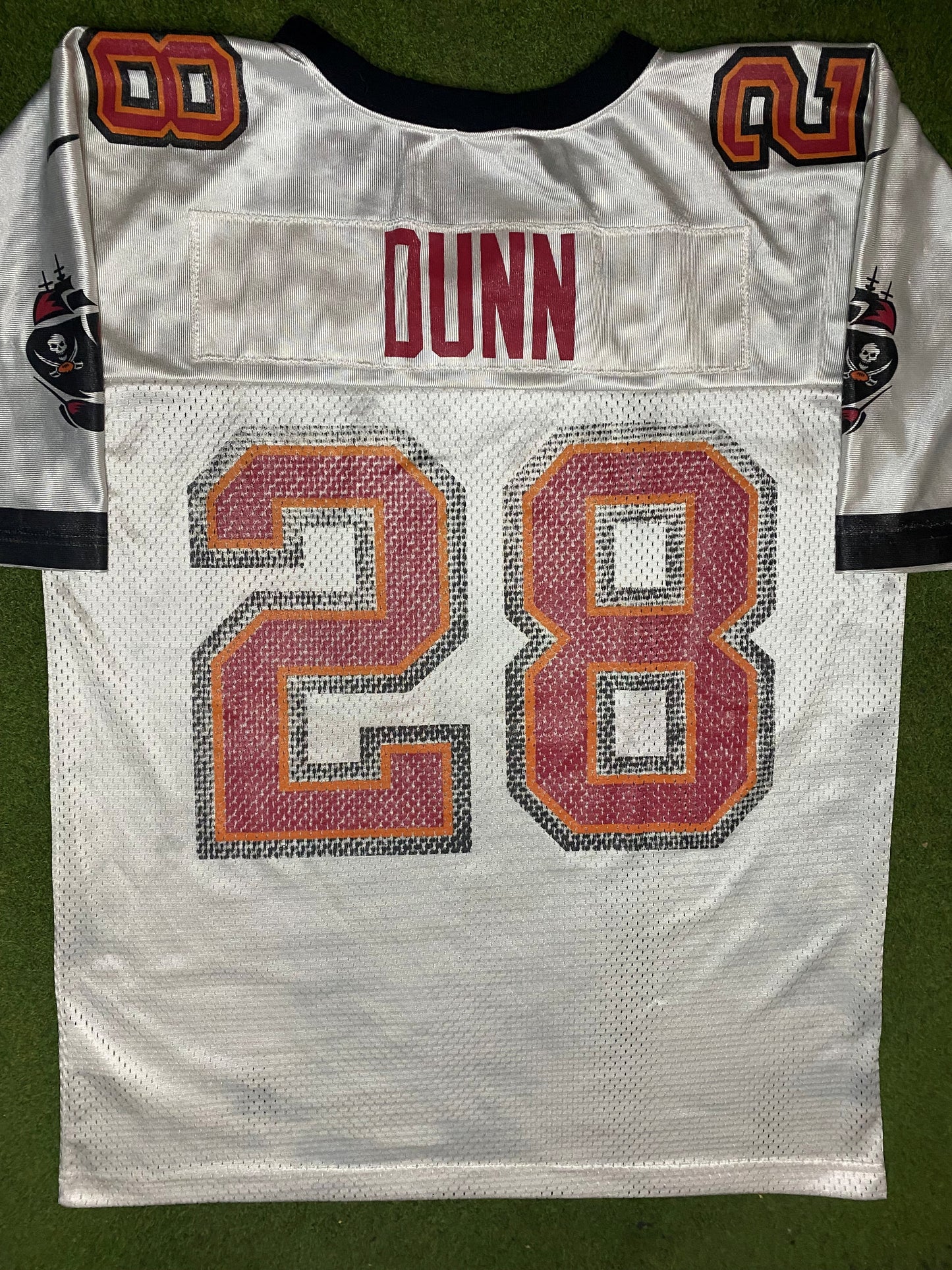 90s Tampa Bay Buccaneers - Warrick Dunn #28 - Nike - Vintage NFL Jersey (Medium) Gametime Vintage